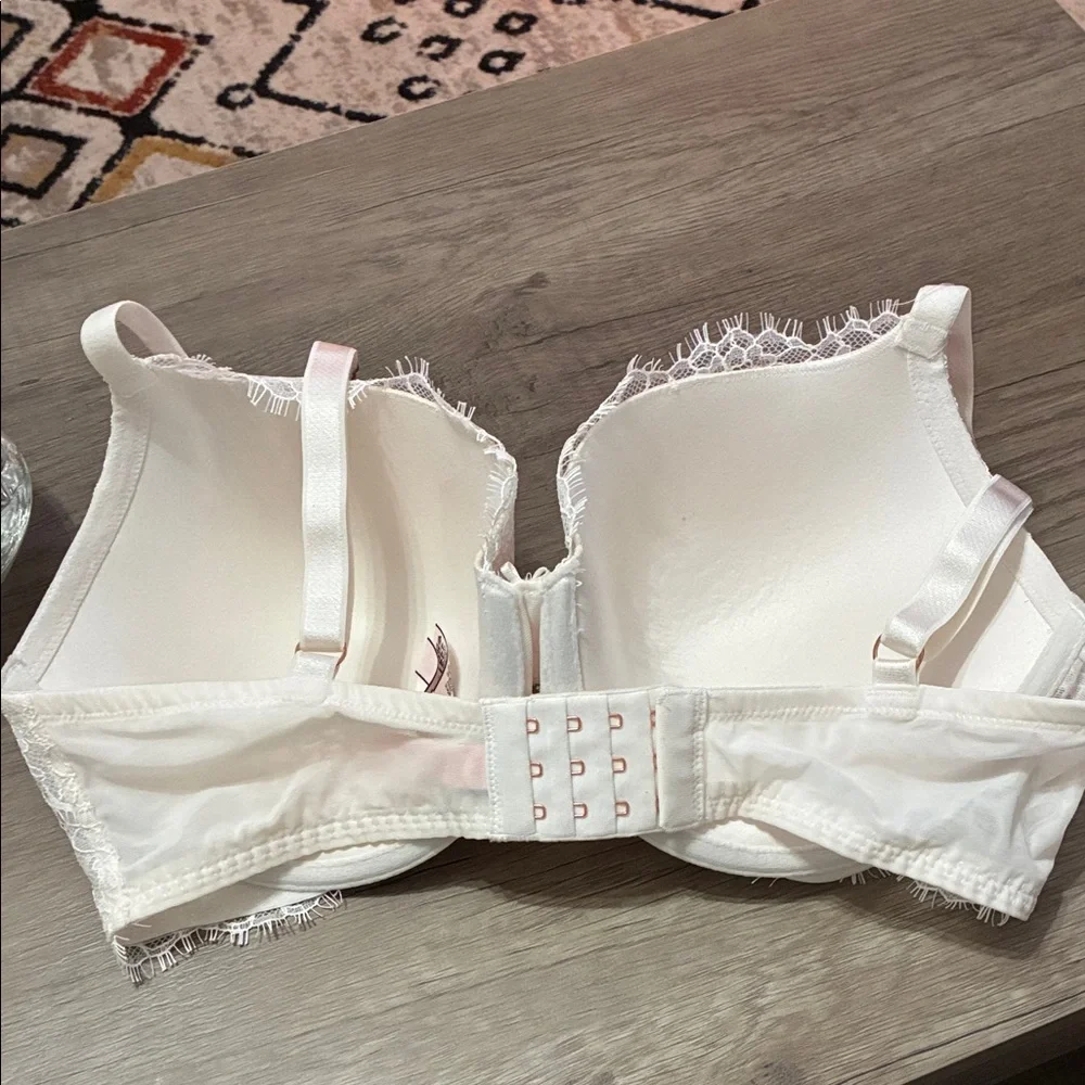 Victoria Secret Lace Underwire Bra - Cream 36DD - Picture 5 of 8